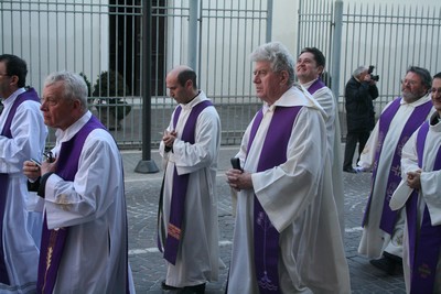 Processione e ingresso dei presbiteri di Carpenedo